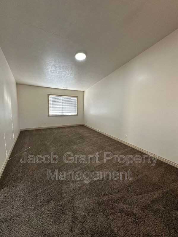 454 E Center St #A6 - Photo 7 of 18