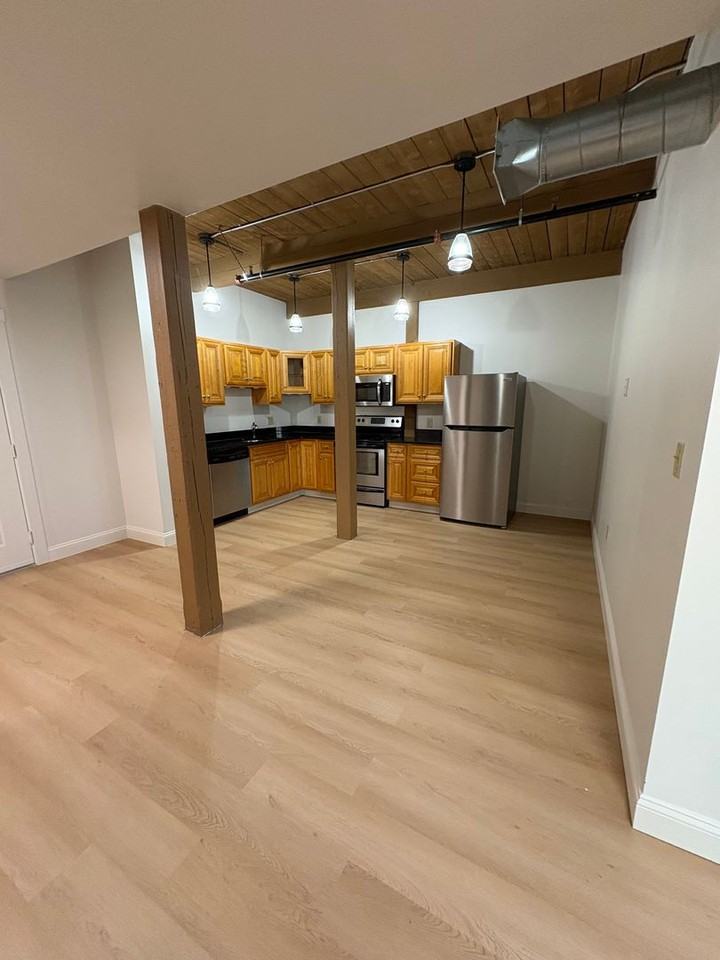 Bostonian Shoe Lofts - Photo 7 of 26