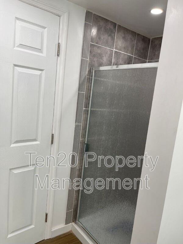 5835 Darral Dr - Photo 3 of 24