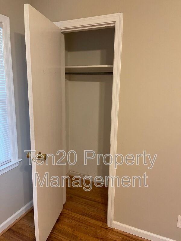 5835 Darral Dr - Photo 7 of 24