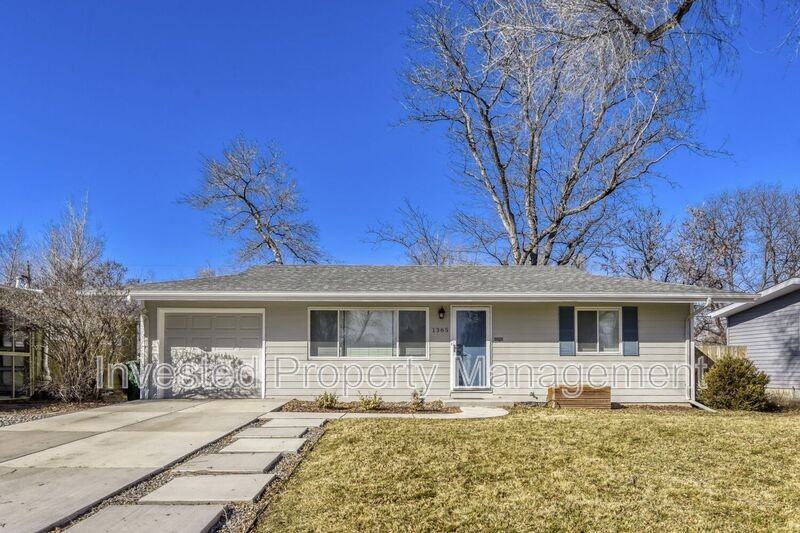 1365 S Grape St - Photo 2 of 19