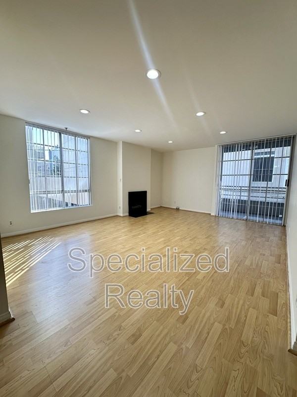 14562 Dickens St #103 - Photo 2 of 11