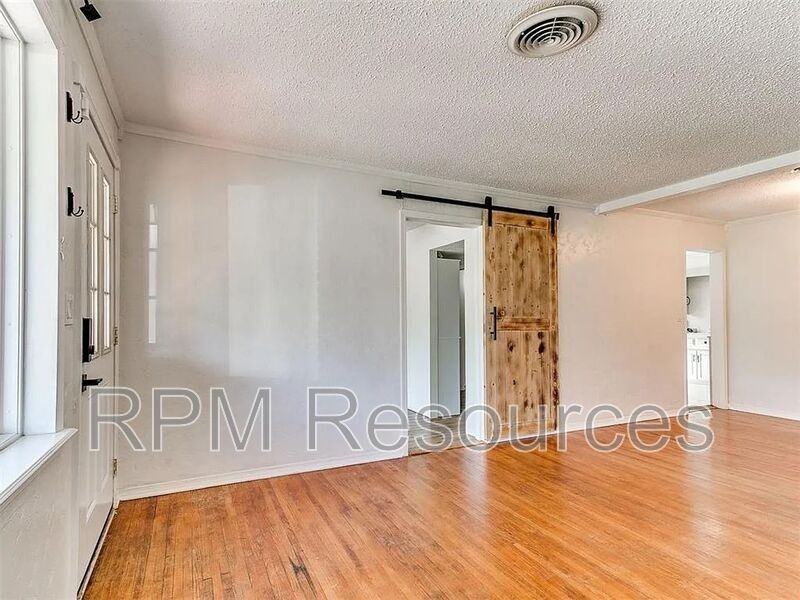 1705 Carlisle Rd - Photo 7 of 28