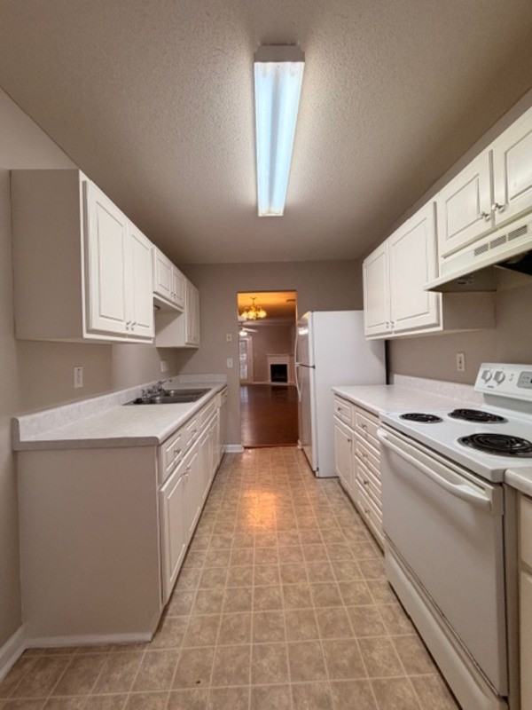 409 Twin Eagles Dr - Photo 4 of 21