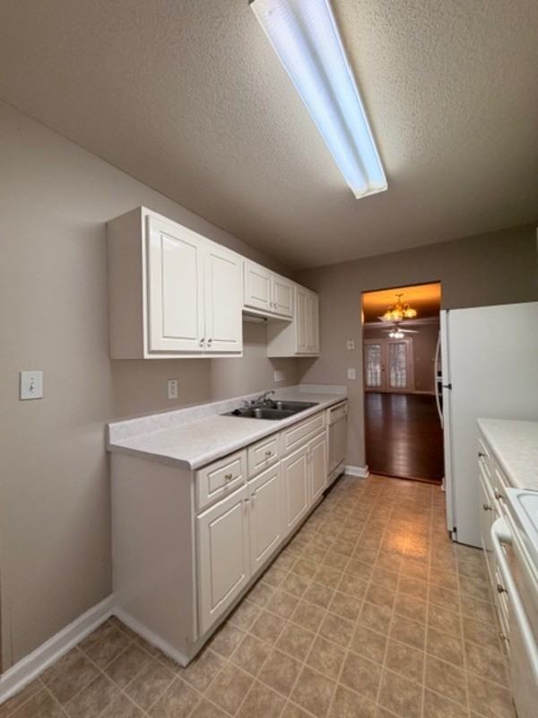 409 Twin Eagles Dr - Photo 5 of 21