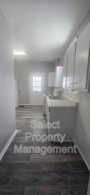 435 Greenwood Ave #1 - Photo 5 of 14