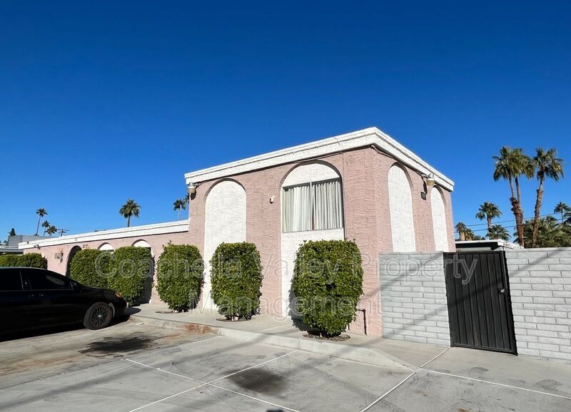 1900 E Baristo Rd #3 - Photo 4 of 14