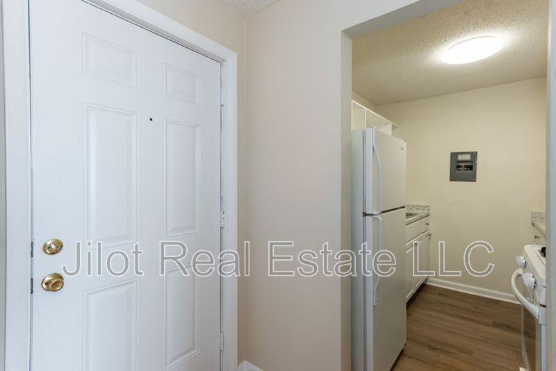 496 Holderness St Sw #8 - Photo 2 of 9