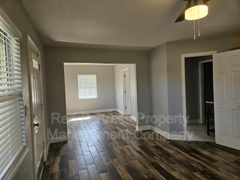 433 South Dr - Photo 7 of 12