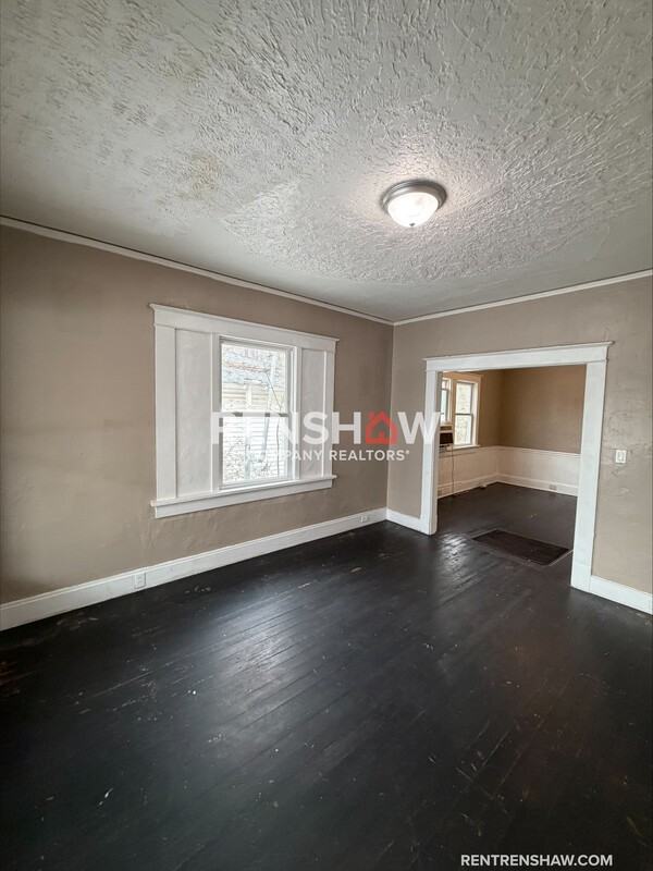 112 Tomlin St - Photo 6 of 25