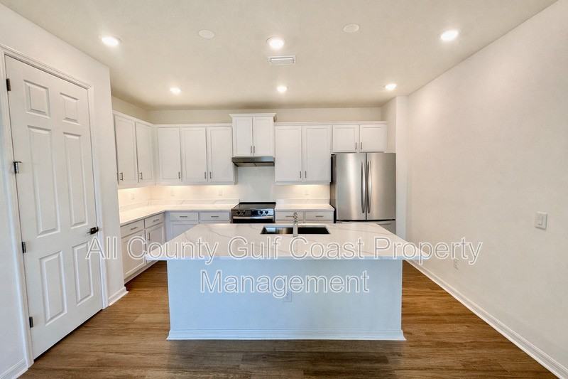 2636 89th Street Cir E - Photo 2 of 16
