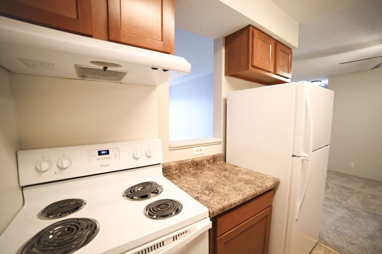 LongLeaf Apartments - Photo 7 of 16