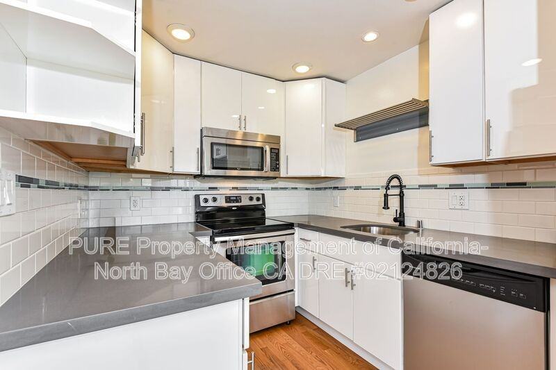 2120 24th St #6 - Photo 6 of 21