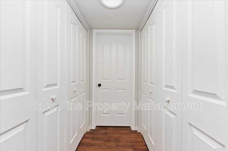 3675 S Gekeler Ln #5 - Photo 5 of 45