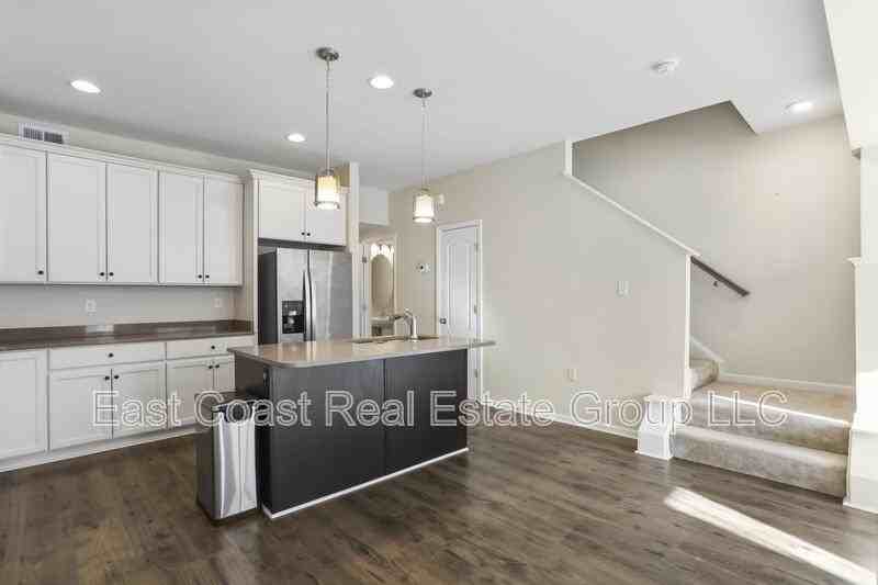 134 Oflannery Ct - Photo 6 of 32