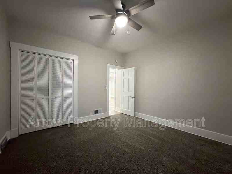 1549 N St - Photo 7 of 18