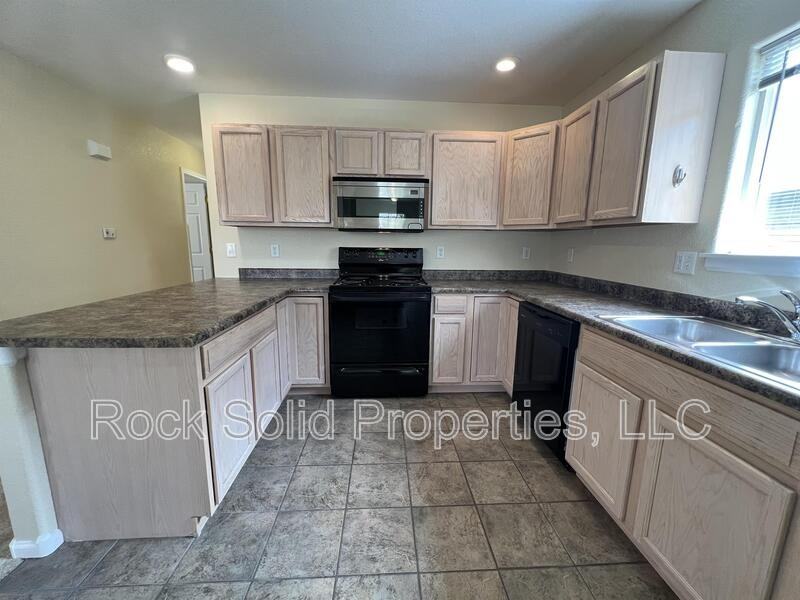 405 E 5th St - Photo 7 of 44