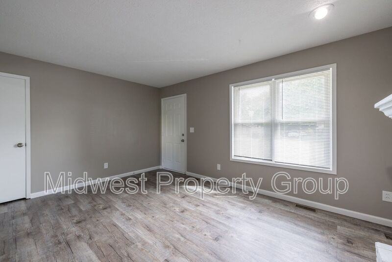 2461 Spikewood Ct - Photo 2 of 31