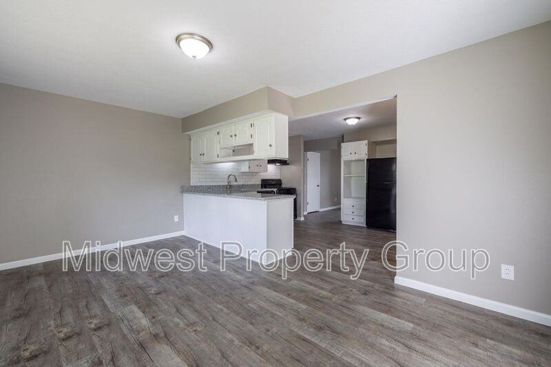 2461 Spikewood Ct - Photo 6 of 31