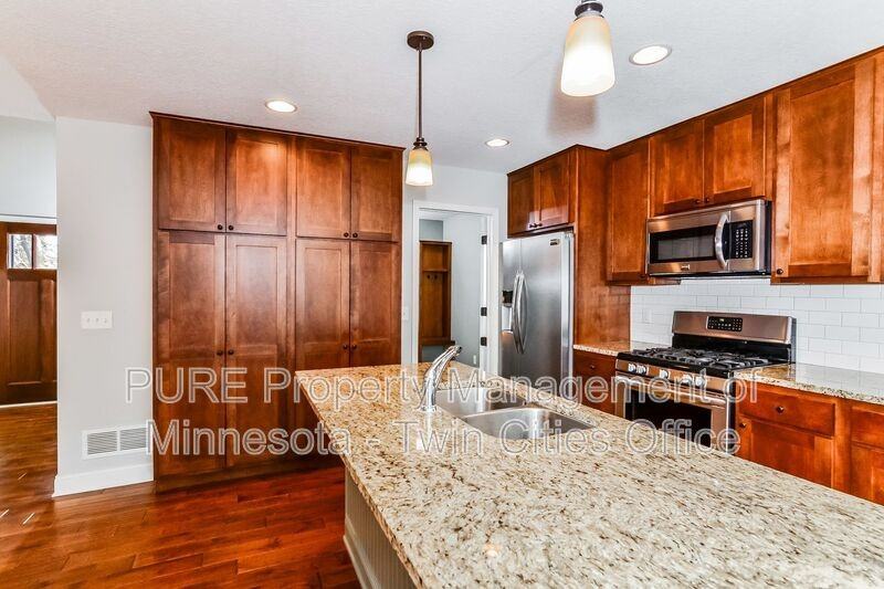 7001 Minnetonka Blvd - Photo 4 of 23