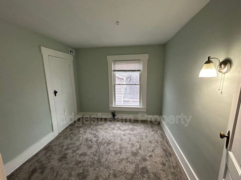 209 S 2nd St - Photo 7 of 7