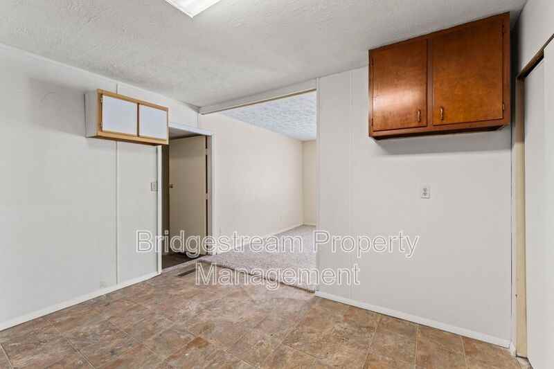 230 Pat Ln - Photo 6 of 18