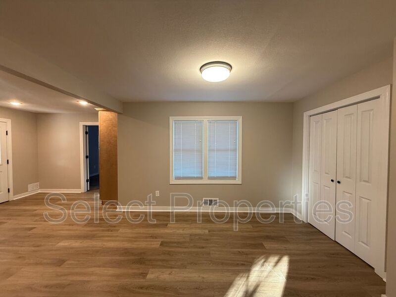 2303 Circle Dr - Photo 6 of 13