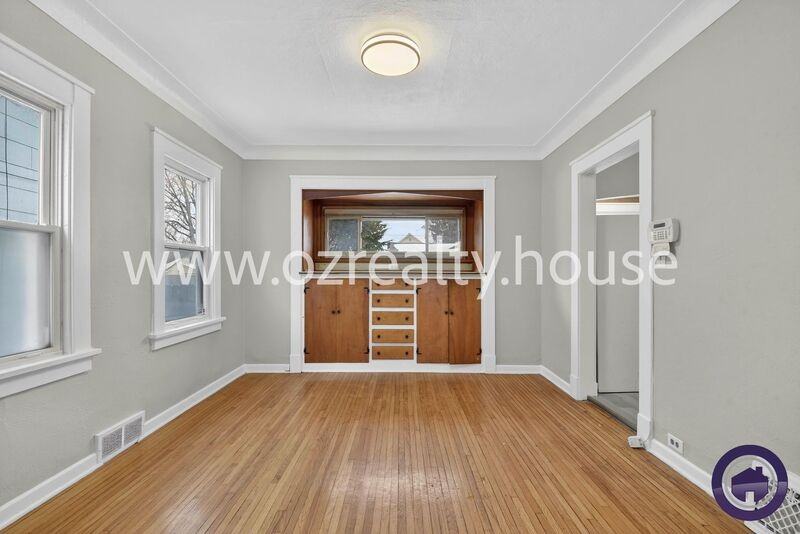 1105 Ketcham Ave - Photo 6 of 20