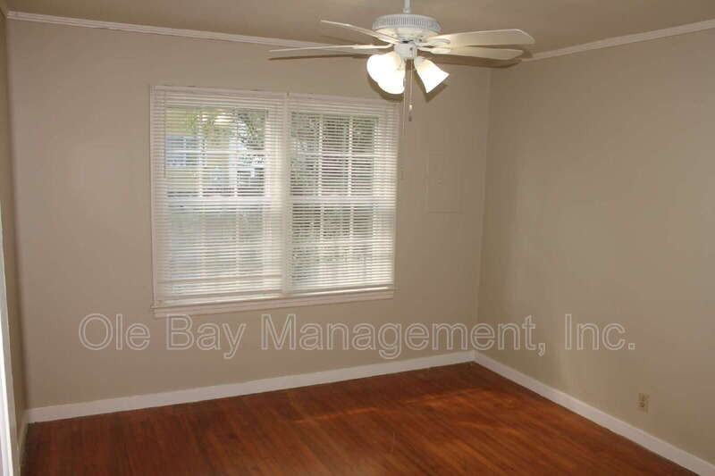 2454 Richard Ave - Photo 4 of 8