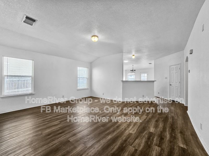 10154 Red Iron Crk - Photo 3 of 22