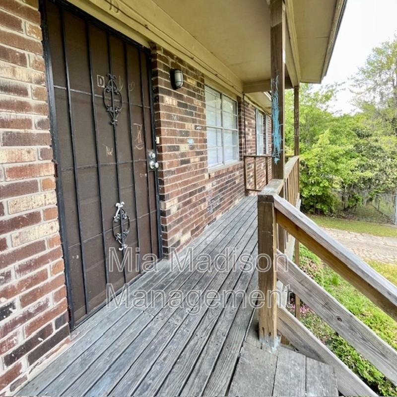 2522 Semken Ave #D - Photo 2 of 12