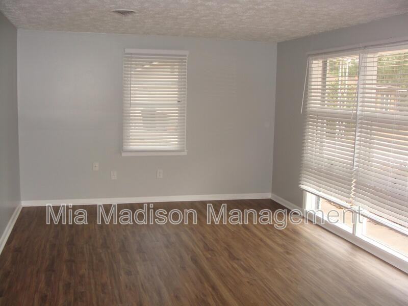 11 Catherine Cir - Photo 3 of 15