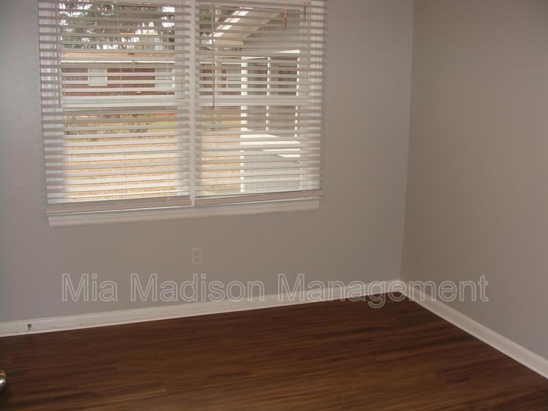 11 Catherine Cir - Photo 5 of 15