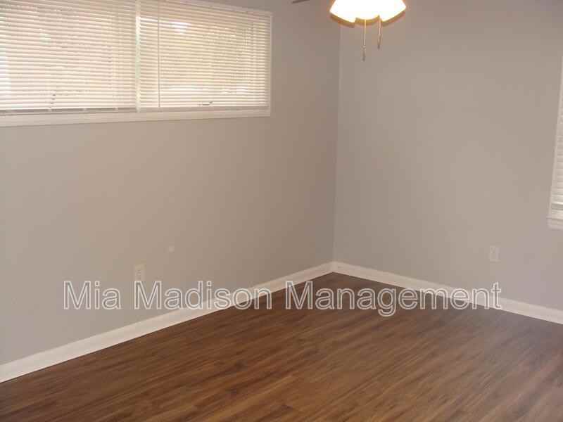 11 Catherine Cir - Photo 7 of 15