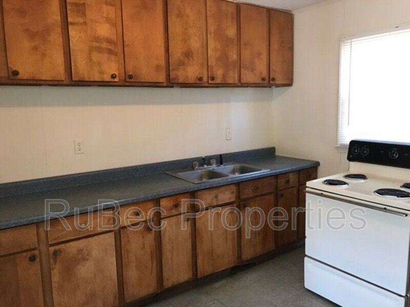 129 E Maine Ave - Photo 4 of 10