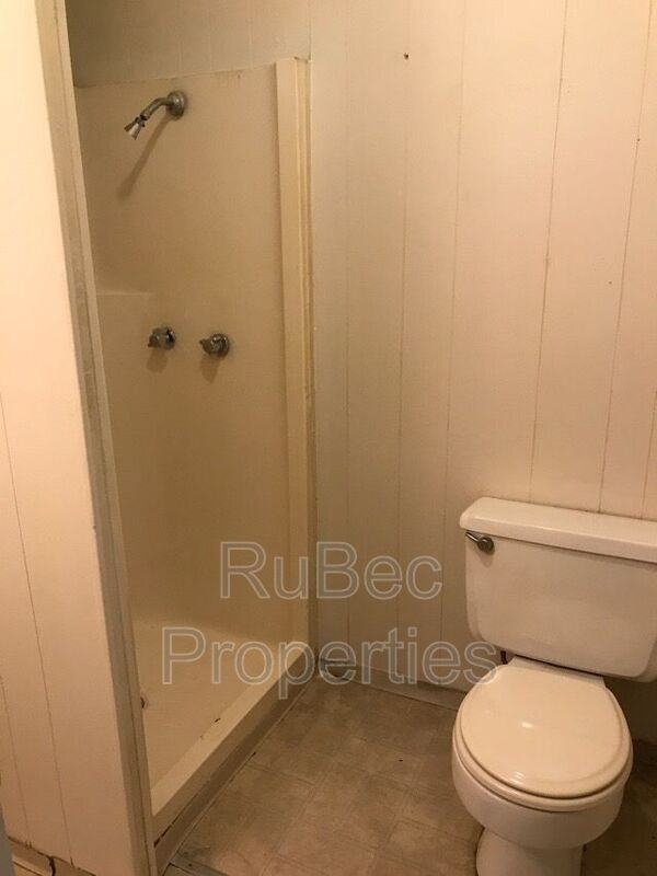 129 E Maine Ave - Photo 6 of 10