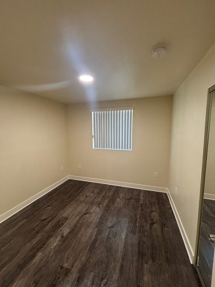 6414 Denver Avenue #1/2 - Photo 7 of 21