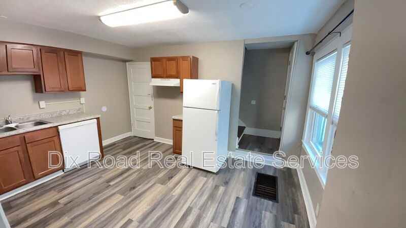 233 Niagara Ave - Photo 5 of 14