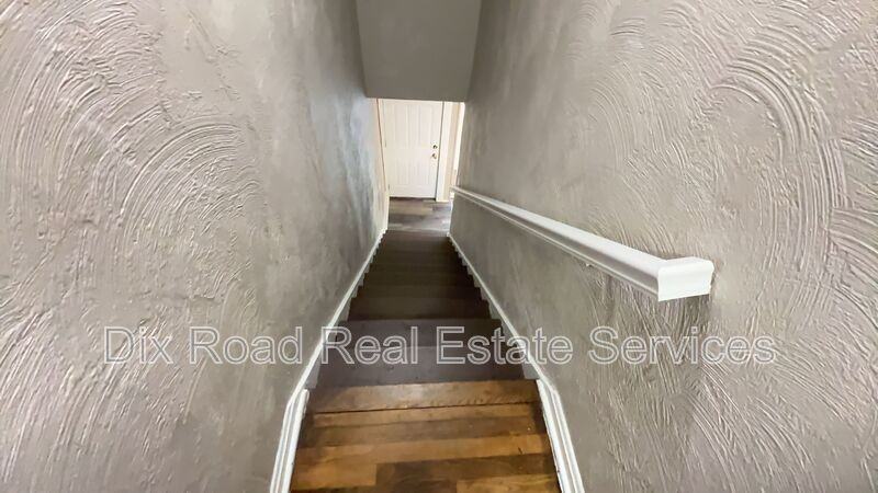 233 Niagara Ave - Photo 6 of 14