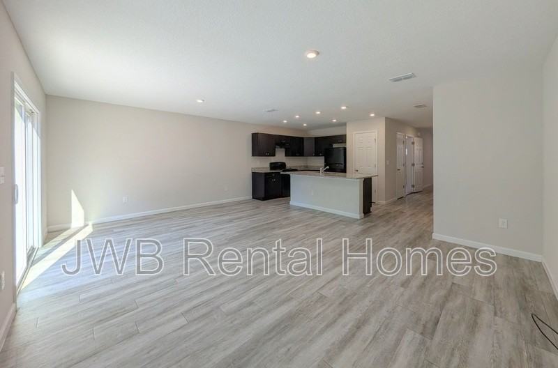 8236 Halls Hammock Ct - Photo 5 of 20