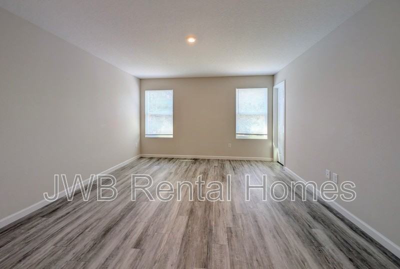 8236 Halls Hammock Ct - Photo 7 of 20