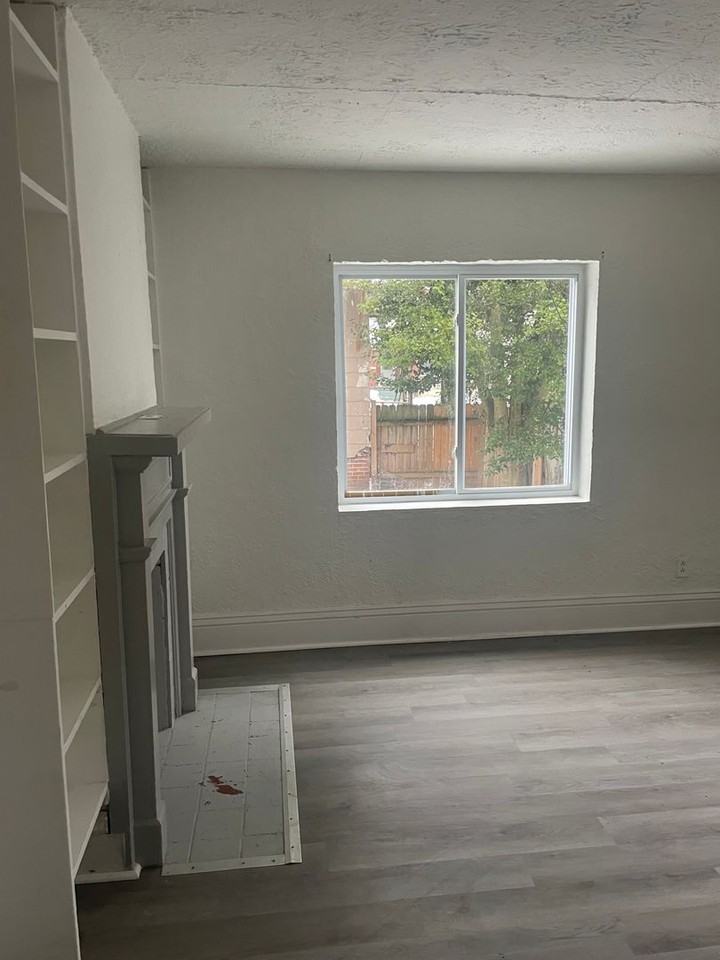 529 Nancy Street - Photo 3 of 11