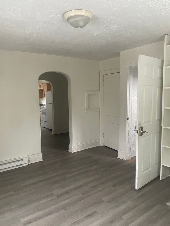 529 Nancy Street - Photo 5 of 11