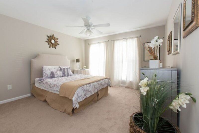 1830 Candlewood Ct - Photo 2 of 6