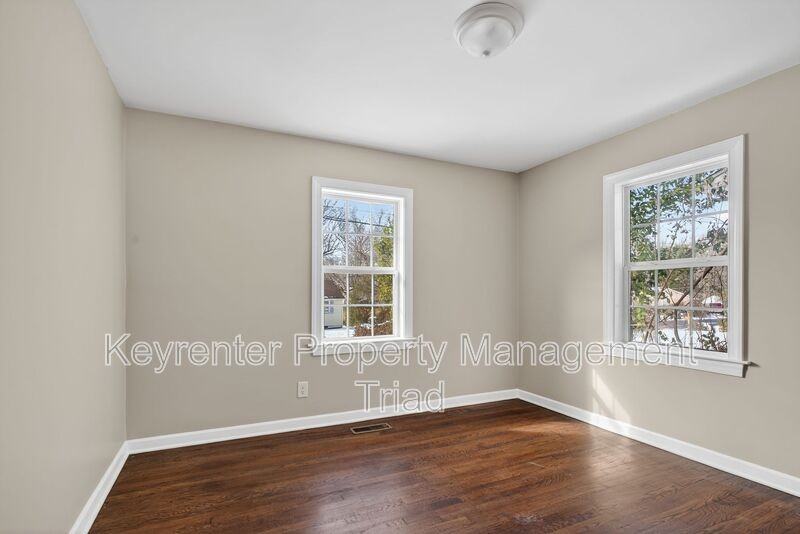 1106 Sykes Ave - Photo 7 of 25