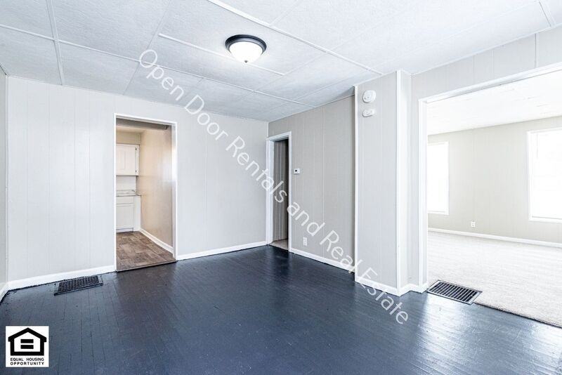 229 E Williams St - Photo 4 of 17