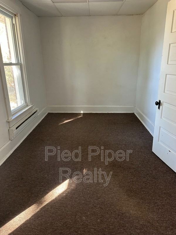 123 1/2 N Cherry Ave - Photo 4 of 7