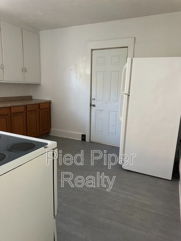 123 1/2 N Cherry Ave - Photo 5 of 7