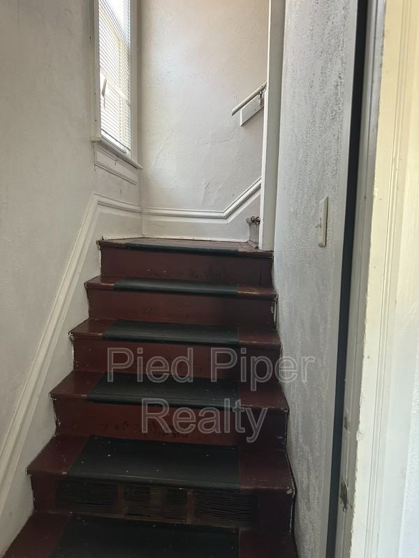 123 1/2 N Cherry Ave - Photo 7 of 7