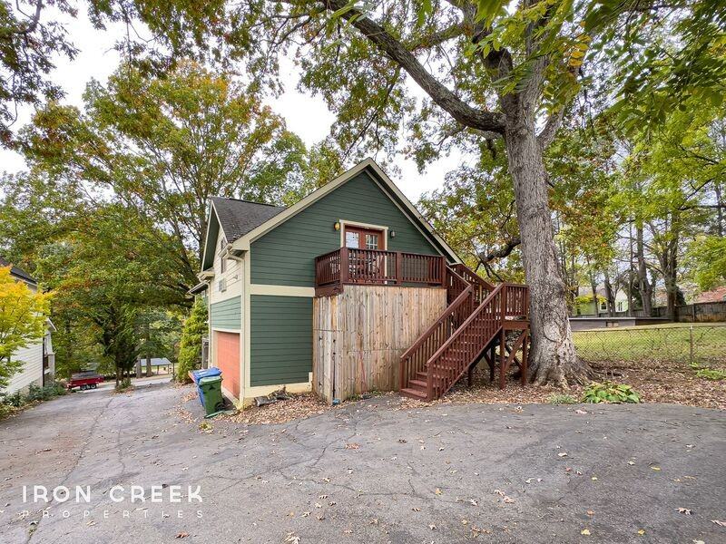 90 Rumbough Pl - Photo 2 of 11